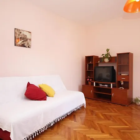 Apartments With A Parking Space Slatine, Ciovo - 8658 Apartment