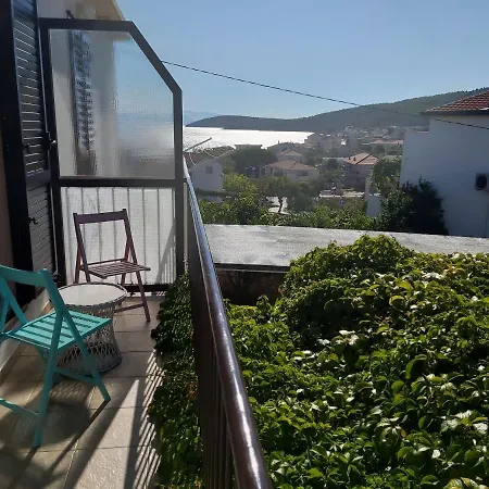 Apartments With A Parking Space Slatine, Ciovo - 8658 Slatine