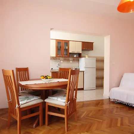 Apartment Apartments With A Parking Space Slatine, Ciovo - 8658 Slatine